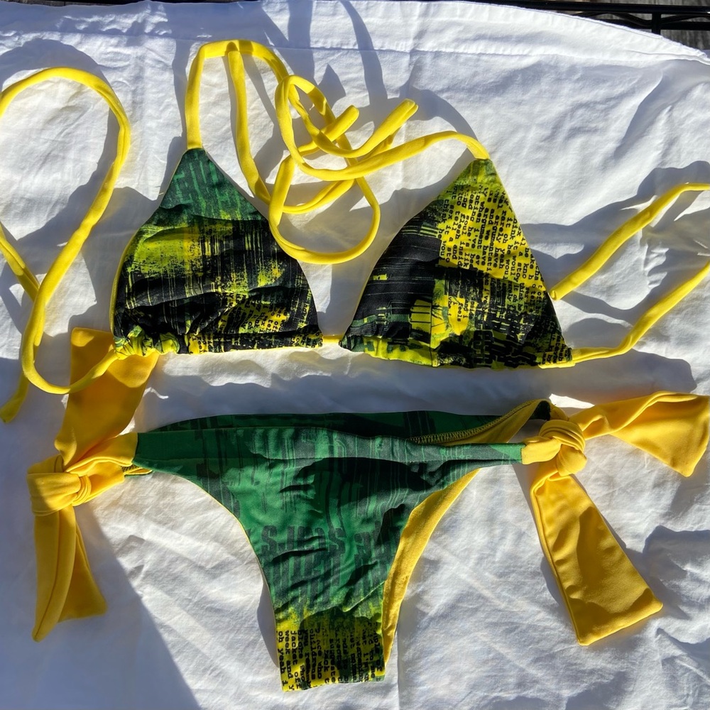 reversible bikini, low cut, tiny